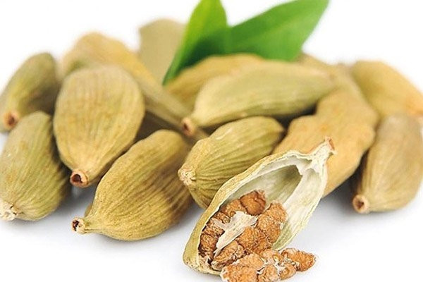 Sau khi thu hoạch, quả bạch đậu khấu được phơi khô trong bóng râm và bảo quản ở nơi khô ráo, thoáng mát. Ảnh: Internet