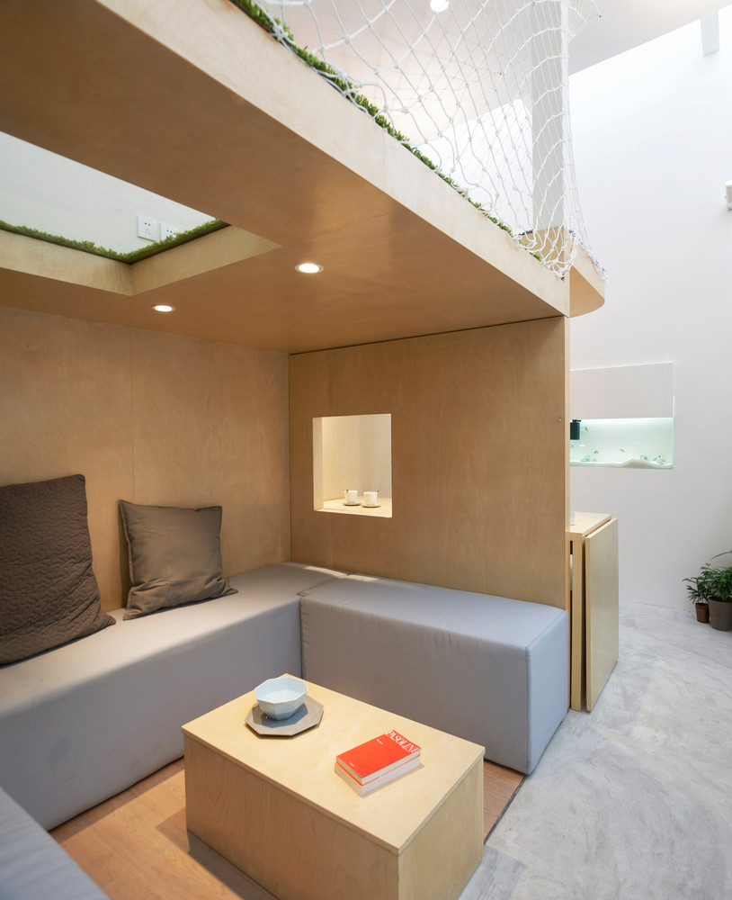  Căn nhà có cấu trúc một tầng và lửng. Tầng một là phòng khách, hai phòng ngủ, bếp và nhà vệ sinh. Ảnh: Ruijing