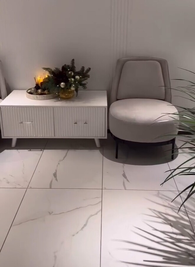 Ngôi nhà của Hoa hậu Đặng Thu Thảo và đại gia Trung Tín mang phong cách hiện đại, tối giản với gam màu trắng xám chủ đạo. Ảnh chụp màn hình