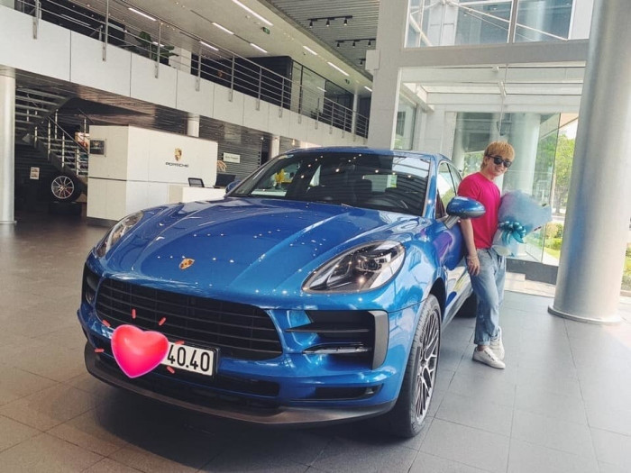 Đáng chú ý nhất là chiếc Porsche Macan hơn 3 tỷ đồng, Chi Dân mua hồi tháng 9/2019. Ảnh: Baogiaothong