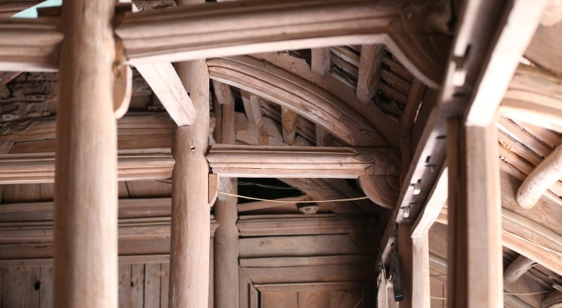 Cụ muốn ở cùng căn nhà cổ này cho đến cuối đời, khi già yếu, ra đi, mảnh đất, căn nhà được giao lại cho các con cháu. Ảnh: Dân Việt