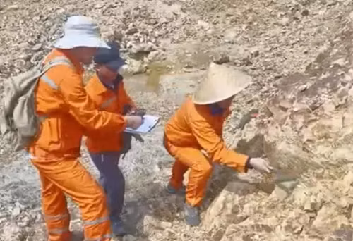 Các nhà nghiên cứu đã khoan hơn 250 lỗ để khảo sát, và phát hiện độ sâu khai thác kiểm soát được của mỏ gần 1.200m, với độ sâu tối đa lên đến hơn 1.400m. Ảnh: Sohu