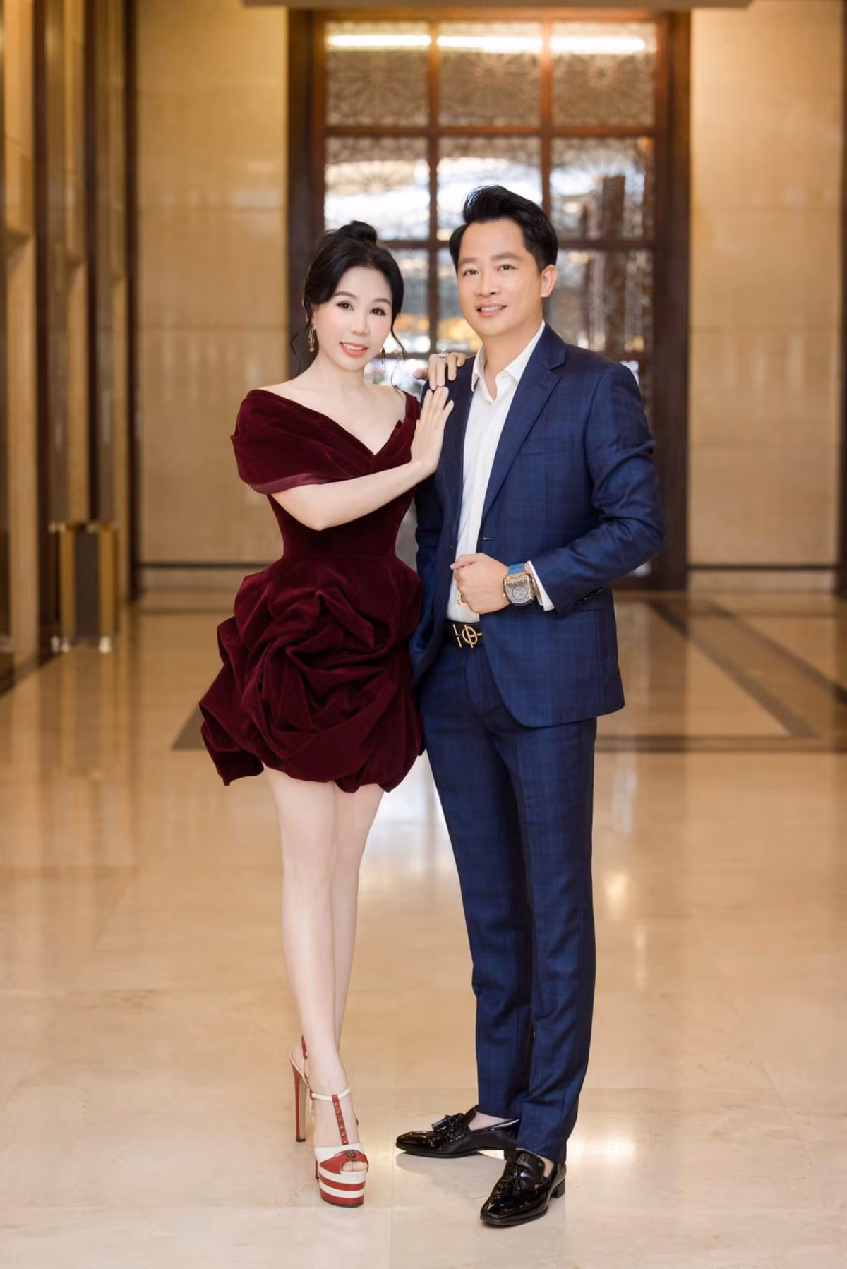 Doanh nhân Mailisa (tên thật Phan Thị Mai) nổi tiếng với chuỗi thẩm mỹ viện Mailisa. Chồng cô là Hoàng Kim Khánh cũng nổi tiếng với dàn siêu xe khủng. Ảnh: FB Mailisa Khánh