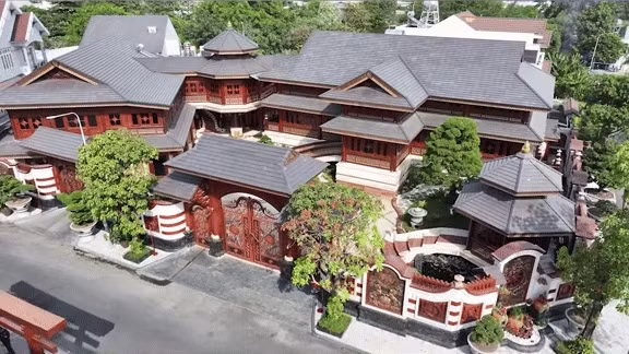 Trước đó, nữ đại gia thẩm mỹ tiết lộ sống trong căn biệt phủ 4.000m2 tại quận 12 (TP HCM). Ảnh chụp màn hình