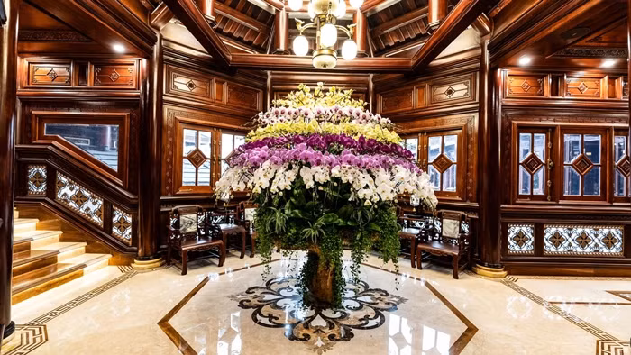 Nội thất bên trong cho thấy sự đầu tư của gia chủ với nhiều món đồ toát lên sự đắt đỏ. Ảnh: Facebook