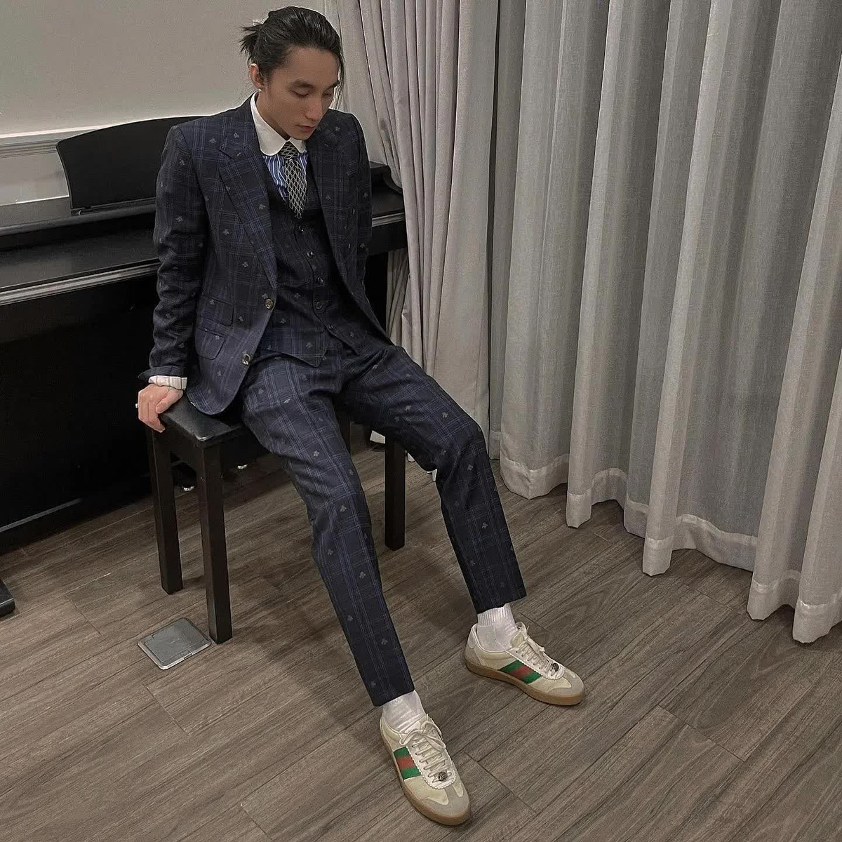 Căn biệt thự nằm khá xa trung tâm, được bảo vệ canh gác nghiêm ngặt 24/24, giá không hề rẻ, dao động khoảng 50 tỷ đồng. Ảnh: FBNV