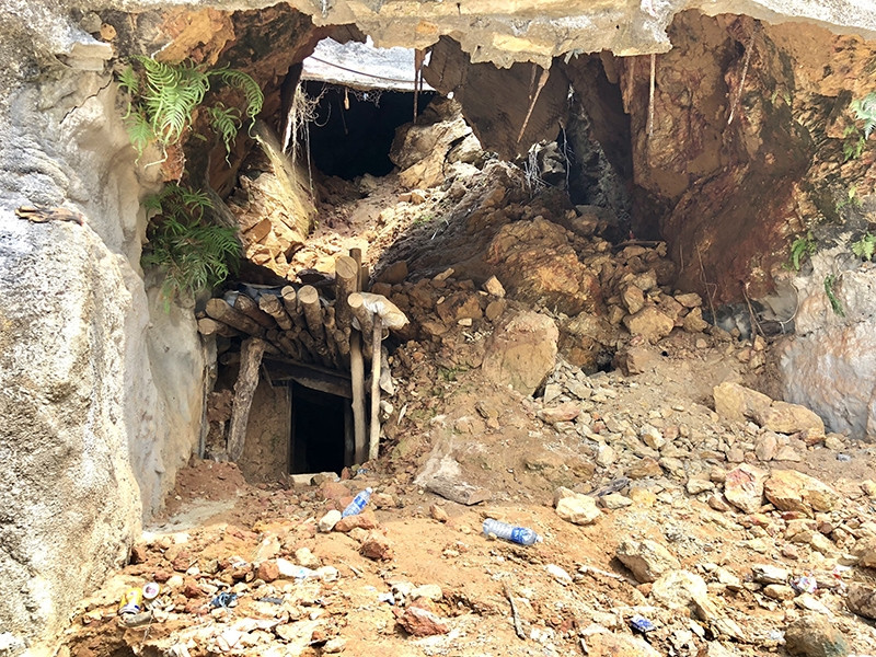 Công suất mỏ Bồng Miêu khai thác 180.000 tấn quặng vàng/năm, hàm lượng vàng trung bình 2,8g/tấn quăng. Ảnh: Kinhtedothi