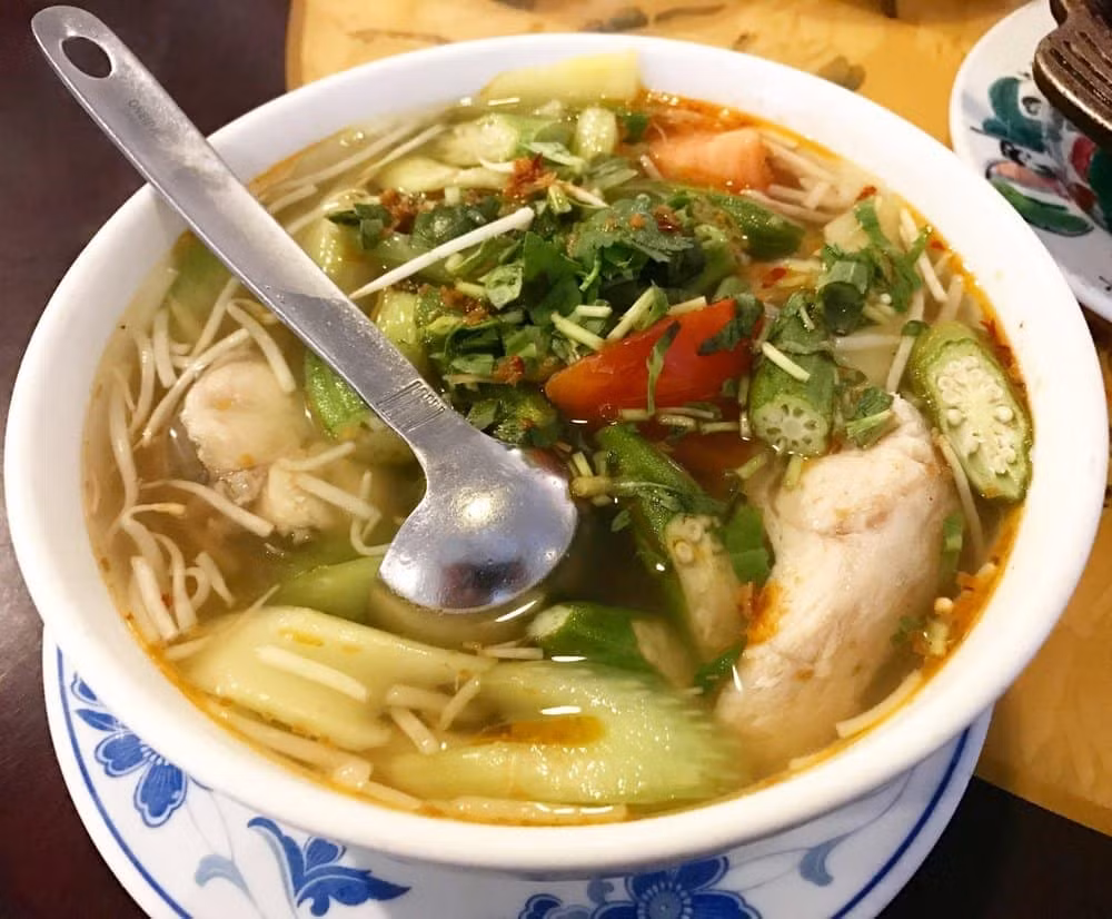 Bần chín lại trở thành nguyên liệu để nấu canh chua, kho cá, làm lẩu... Ảnh: DulichmienTay