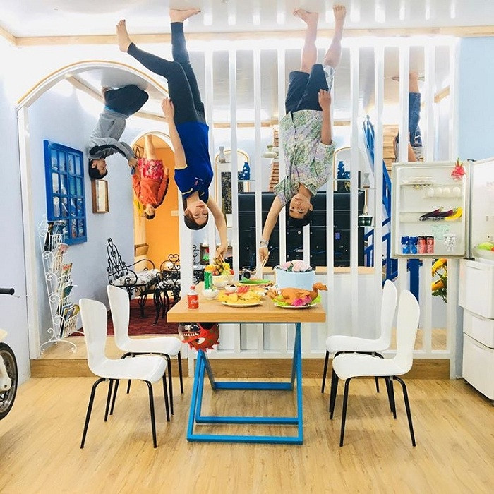 Bên trong nhà gồm 5 phòng, mỗi phòng có những góc chụp ảnh khác nhau như phòng khách, phòng ăn, phòng ngủ, phòng cà phê...Ảnh: Ảnh @brucehuynh0802