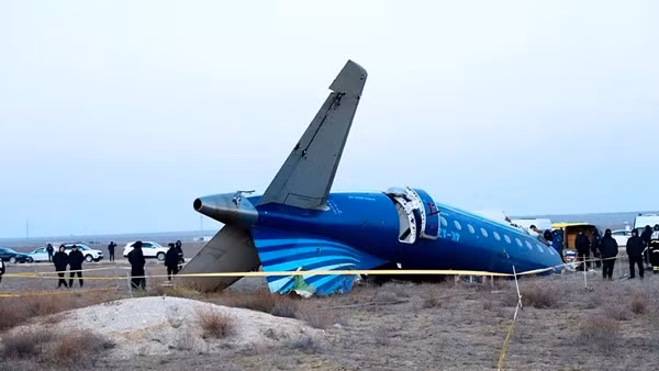 Theo đánh giá của giới chuyên gia, Embraer E190 có khả năng cất hạ cánh trên đường băng ngắn. Ảnh: Euronews