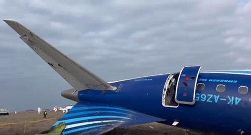 Đáng chú ý, loại máy bay Embraer E190 có mức tiêu thụ nhiên liệu cao (gần bằng Airbus A320/321, trong khi số khách chở được chỉ bằng một nửa). Ảnh: FightGlobal