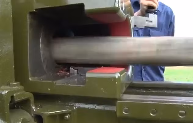 Trong thời gian gần 2 tháng, đội sửa chữa đã tiến hành bảo dưỡng 2 và sửa chữa được gần 20 khẩu pháo các loại (chủ yếu pháo 105mm và 85mm) cùng hơn 1.000 súng bộ binh. Sau đó đã bàn giao lại cho các đơn vị đóng ở Phú Quý khai thác sử dụng. Nguồn ảnh: Truyền hình Quân khu 7