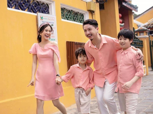 Nữ diễn viên hài từng chia sẻ cô đã dành cả thanh xuân để lo cho chồng con và gia đình, giờ là lúc để dành thời gian cho bản thân.