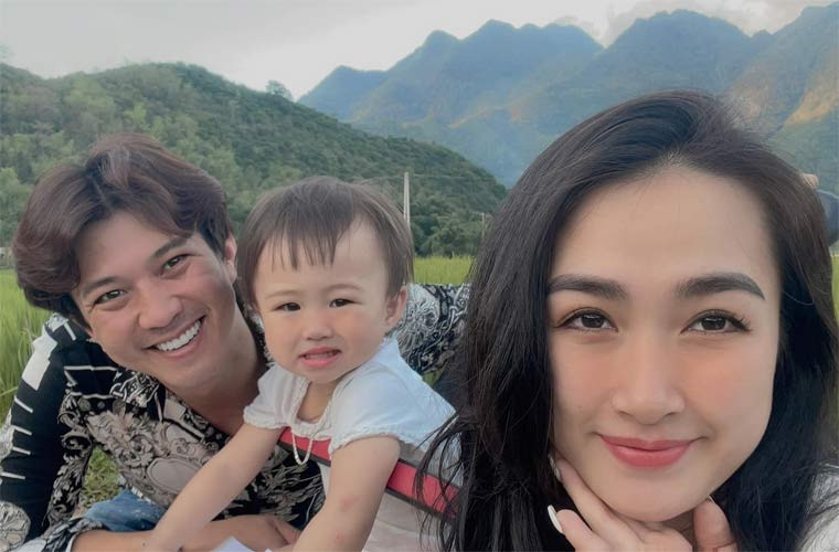 Cuộc sống hạnh phúc, yên bình của Hà Việt Dũng bên vợ đẹp, con ngoan khiến nhiều người mong ước.