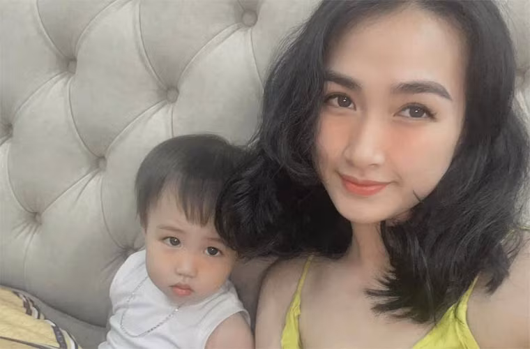 Đám cưới của Hà Việt Dũng khiến nhiều người bất ngờ bởi anh và vợ mới quen nhau hai tháng trước đó.