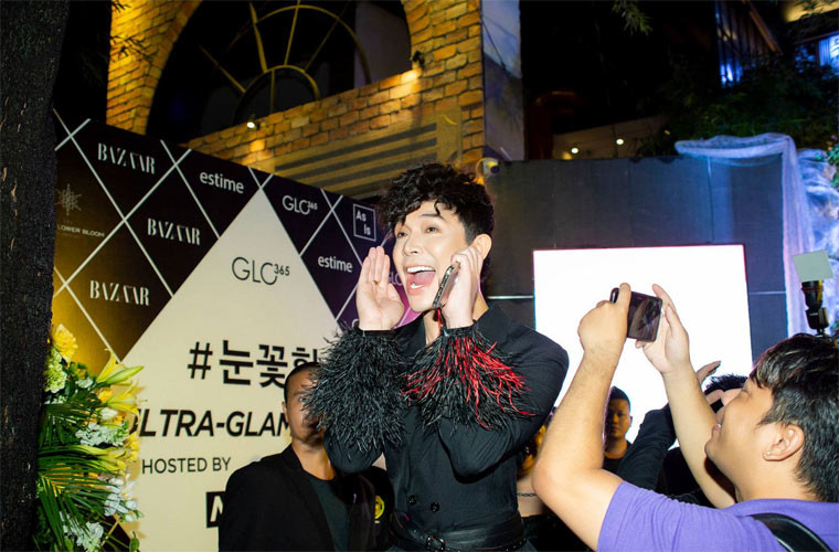 Tháng 4/2021, ca sĩ Nathan Lee tổ chức bữa tiệc mang tên ULTRA-GLAM PARTY có sự góp mặt của hơn 30 ngôi sao hạng A cùng những vị khách mời đẳng cấp thế giới. Riêng tiền trang trí cho bữa tiệc này đã lên tới 2 tỷ đồng.