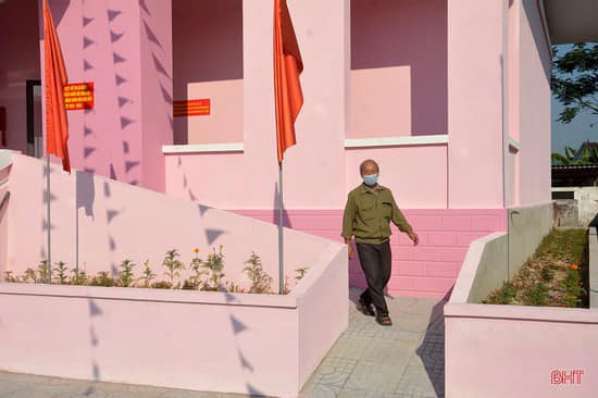 Thủy Tiên chia sẻ, nhà tránh lũ có lối đi riêng dành cho người già yếu, khuyết tật.