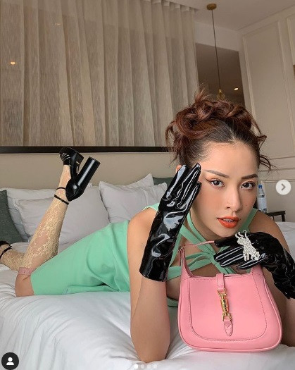 Cô nàng cho thấy sự thay đổi phong cách theo hướng trưởng thành hơn.