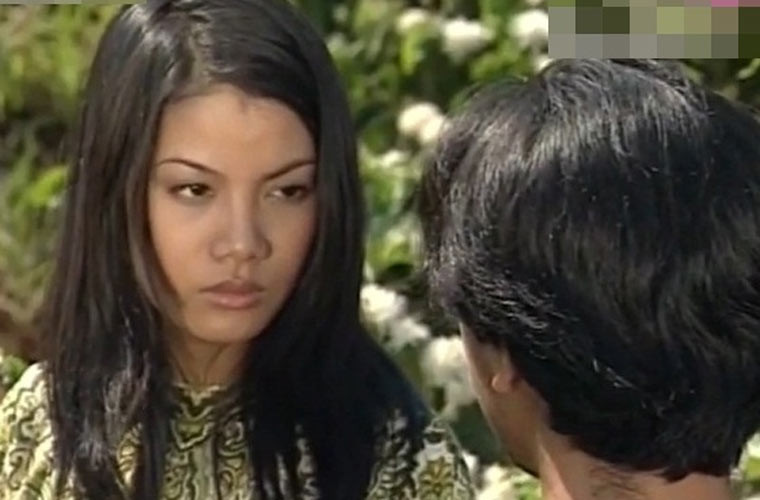 Xuất thân là người mẫu nhưng Trương Ngọc Ánh lại chứng tỏ được tài năng diễn xuất của mình qua rất nhiều bộ phim như: "Em còn nhớ hay em đã quên", "Giã từ dĩ vãng", "Đồng tiền xương máu", "Áo lụa Hà Đông", “Hương Ga”… (Ảnh: ngoisao.vn)