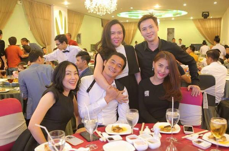 Mối tình của Quách Ngọc Ngoan và Phượng Chanel trở thành đề tài đàm tiếu của nhiều người khi họ cho rằng Quách Ngọc Ngoan ham tiền của người tình hơn tuổi còn Phượng Chanel mê ngoại hình cao to của anh chàng diễn viên.