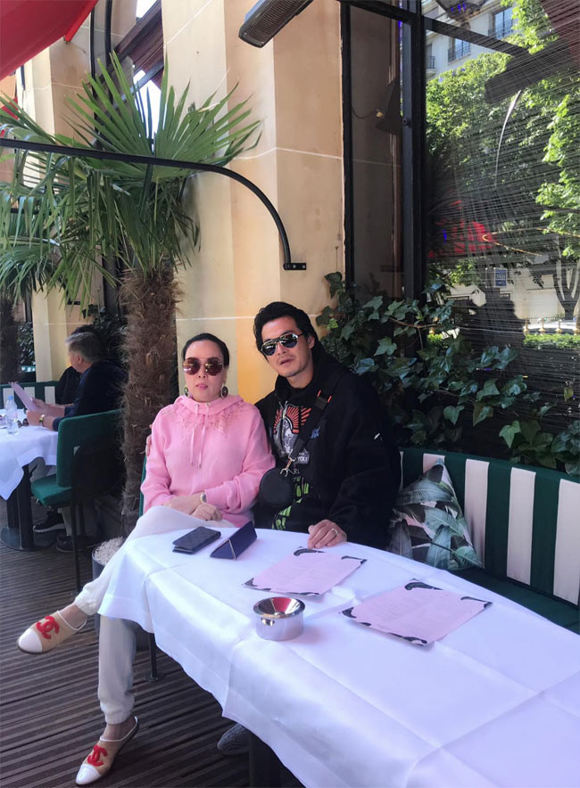 Quách Ngọc Ngoan không còn vẻ đẹp lãng tử ngày nào mà ngày càng già nua.