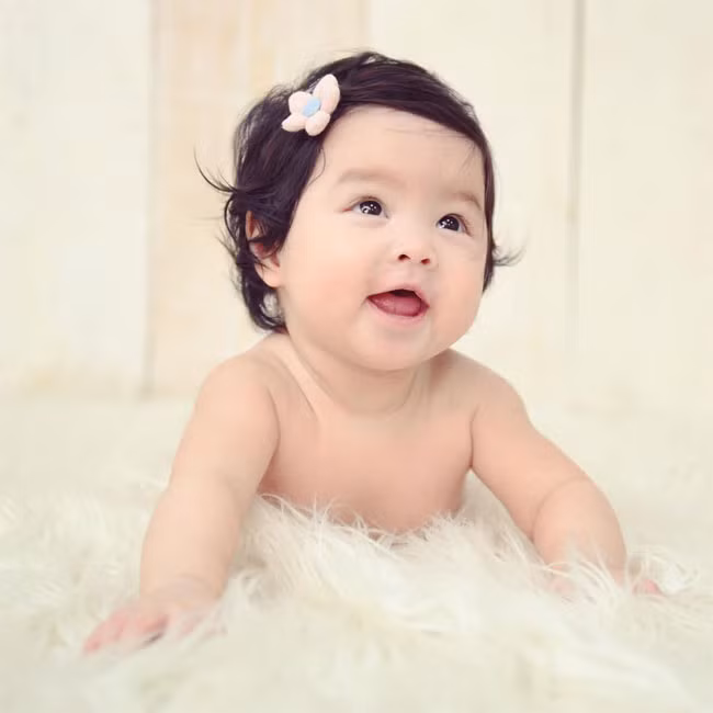 Bức ảnh nào của Bảo Khanh cũng nhận được nhiều lời khen vì vẻ kháu khỉnh của bé.