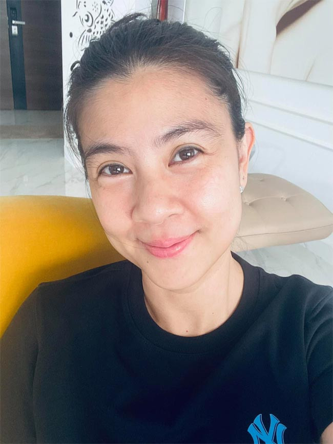 Nữ diễn viên sinh năm 1978 không cầu kỳ trong cách ăn mặc nhưng ở cô luôn toát ra vẻ quyến rũ lạ thường.