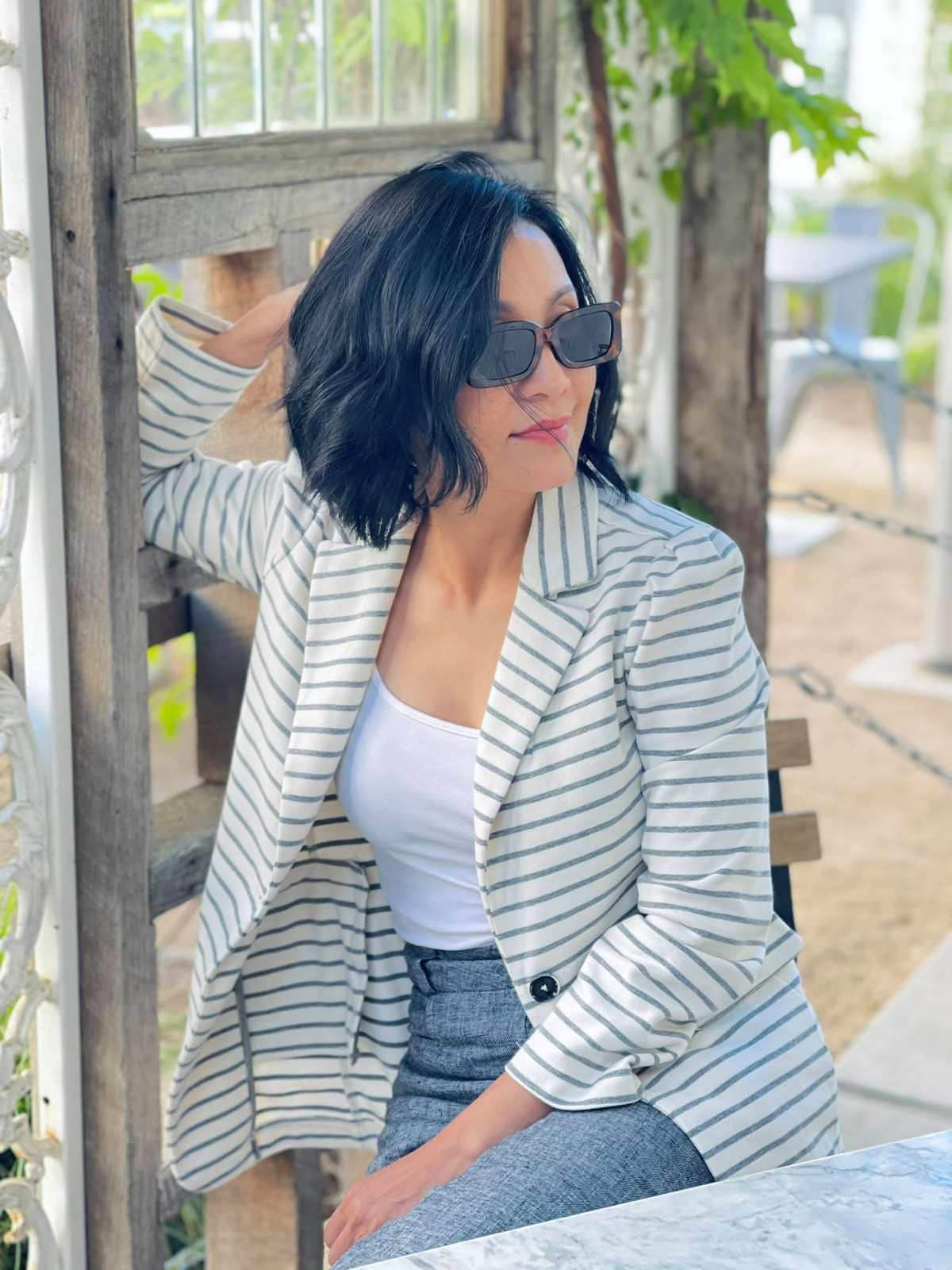 Hậu ly hôn nghệ sĩ Quang Minh, Hồng Đào ngày càng đẹp mặn mà, trẻ trung bất ngờ ở tuổi U60.