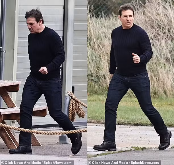 Nam tài tử nổi tiếng điển trai một thời xuất hiện với vẻ ngoài già nua, béo lên trông thấy. (Ảnh: SplashNews.com)