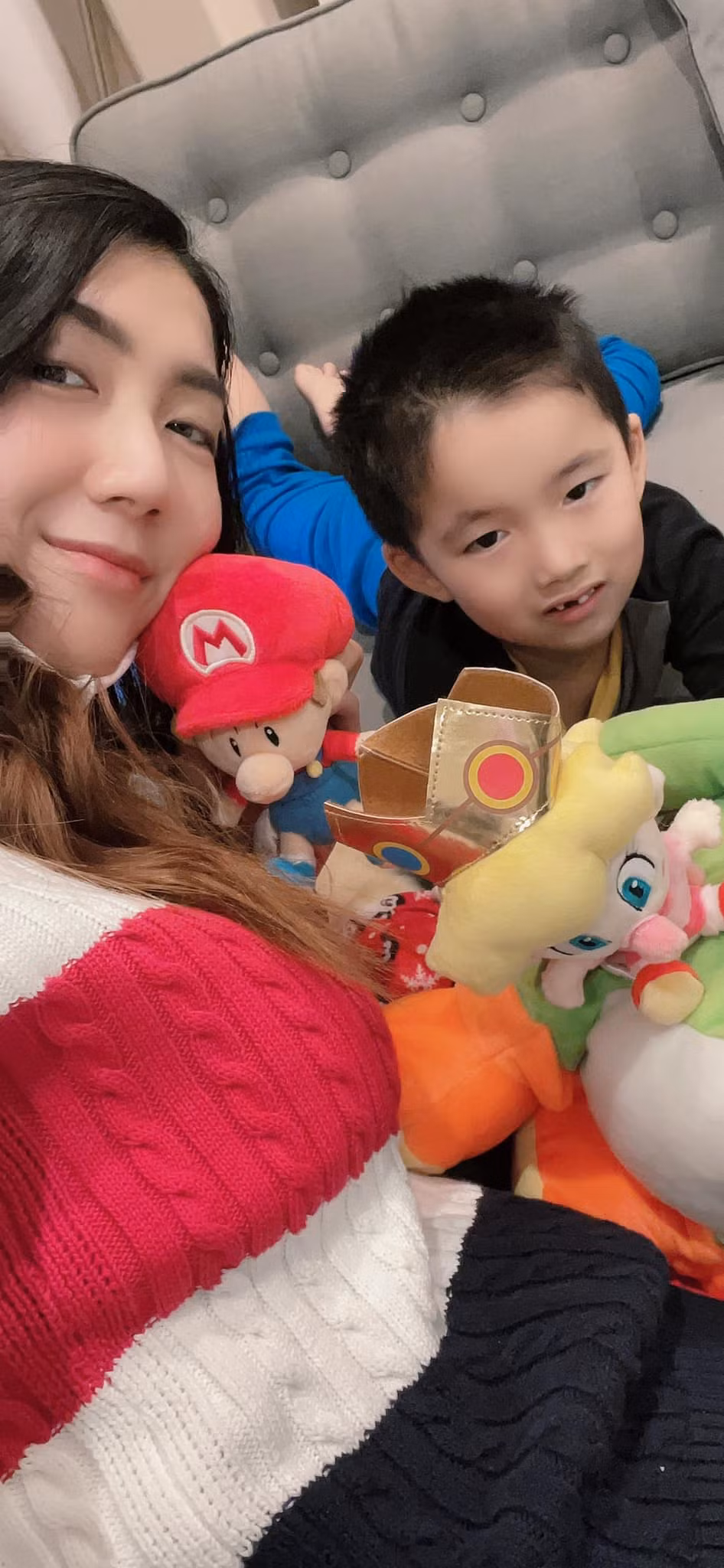 Cô hăng say làm việc để chủ động về tài chính, tự nhắn nhủ dù bận rộn cũng phải dành thời gian chăm sóc cho nhan sắc.