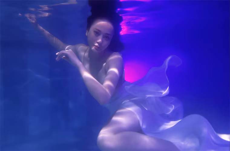 Liên tiếp sau đó, Phương Oanh gây ấn tượng qua các phim như: "Cô gái nhà người ta", "Những ngày không quên", "Lựa chọn số phận" và mới đây nhất là "Hương vị tình thân".