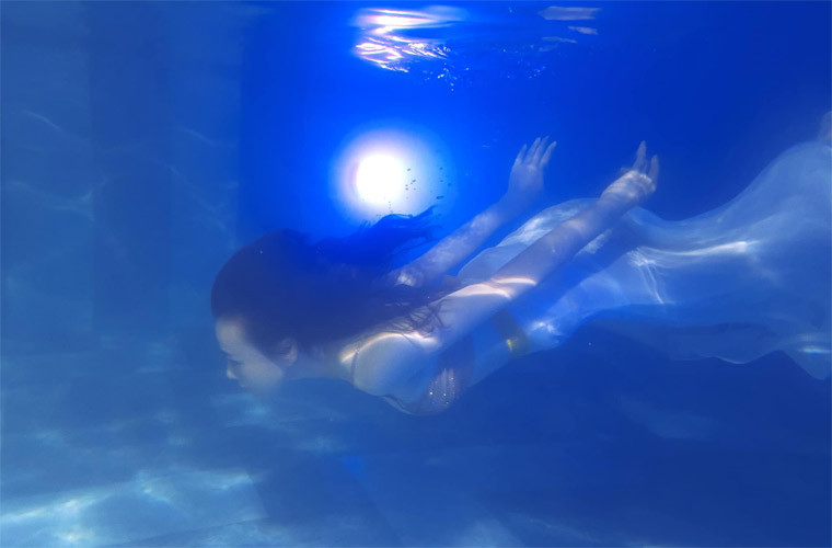 Tuy tăng cân nhưng Phương Oanh vẫn rất xinh đẹp quyến rũ.