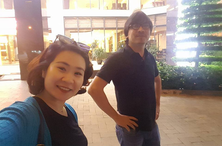 Công việc phát triển, hai con đủ nếp tẻ, cuộc sống gia đình hạnh phúc của Đinh Tiến Dũng và Hồng Nga được nhiều người ngưỡng mộ.