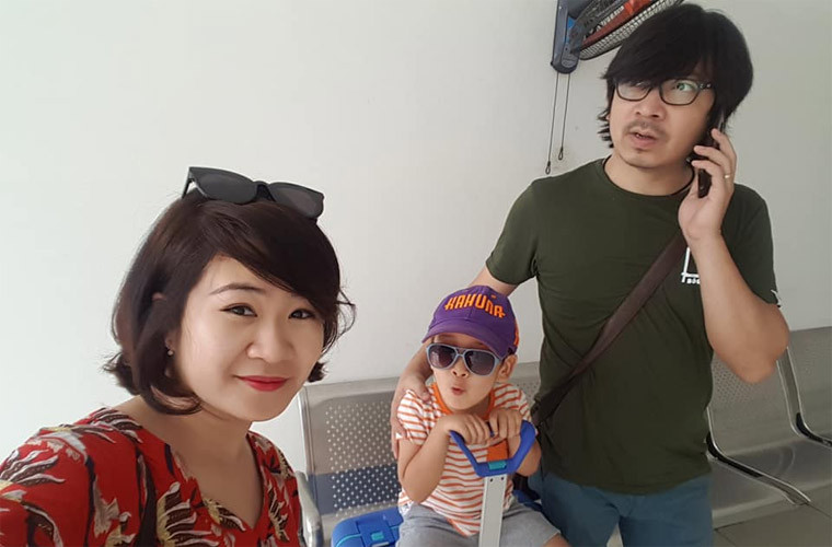 Gia đình hạnh phúc bên vợ đẹp, con xinh của “Giáo sư Xoay” khiến nhiều người ghen tị.