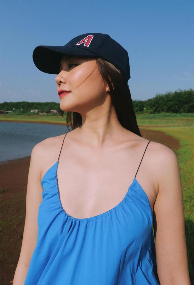 Sau đó, người đẹp sinh năm 1983 trở thành vedette của rất nhiều show diễn và là gương mặt siêu mẫu nổi bật của làng mẫu Việt.