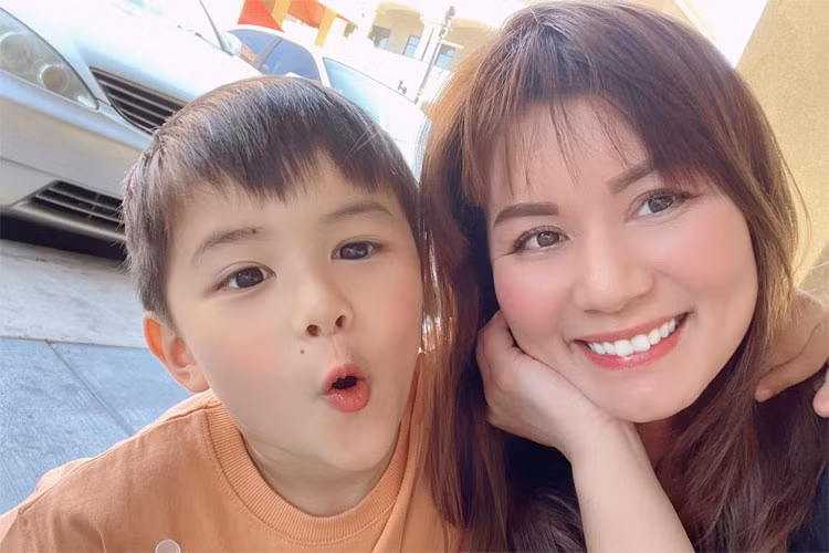 Ngoài ra, Thuỷ Tiên còn lập một quỹ học bổng dành riêng cho con để khi lớn lên Thiên Từ có thể học bất cứ trường nào con muốn.