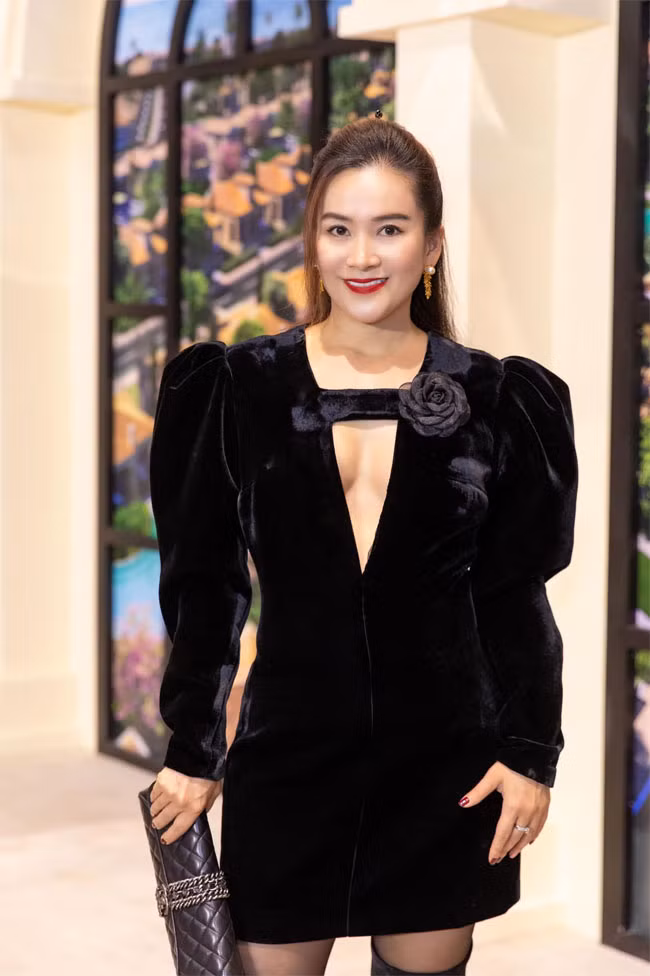 Cuộc sống hôn nhân hạnh phúc cũng là một trong những yếu tố giúp Anh Thơ trẻ đẹp hơn.