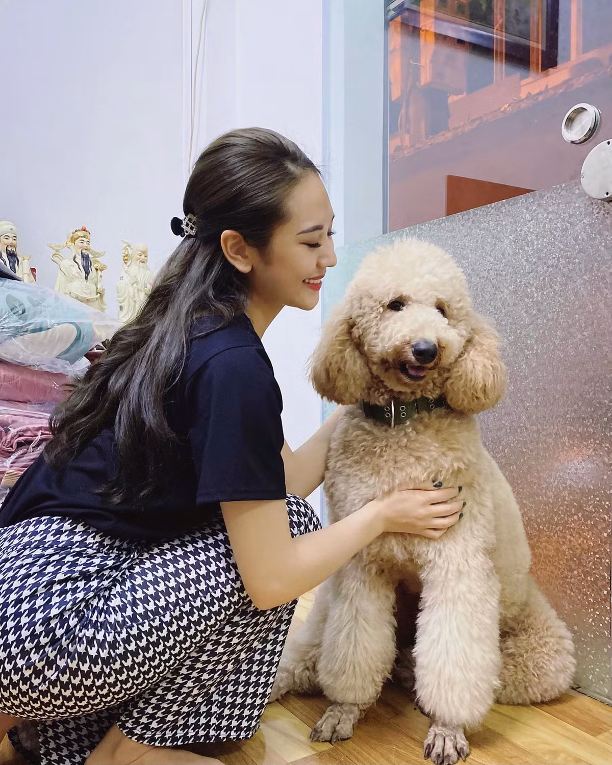 Công khai mối quan hệ, Vũ Duy Khánh cho biết bạn gái phải đối mặt với nhiều áp lực khi ở bên một người từng ly hôn và có quá khứ ồn ào như anh.