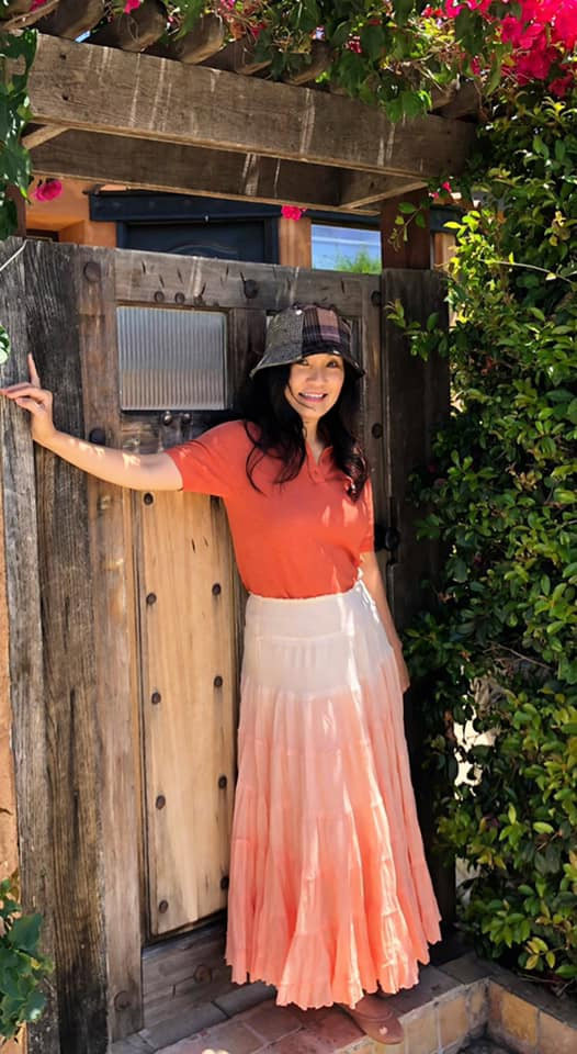 Nữ diễn viên "Phượng Khấu" chụp ảnh kỷ niệm trước khi thành phố nơi cô ở phải đóng cửa lần nữa vì COVID-19.