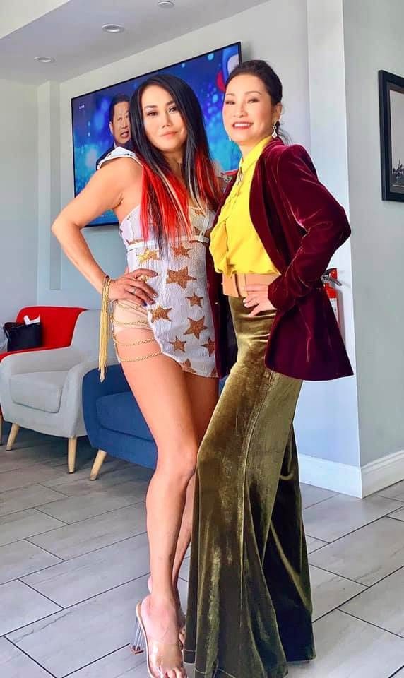 Thỉnh thoảng, Hồng Đào lại tụ tập cùng bạn bè trong giới showbiz tại hải ngoại.