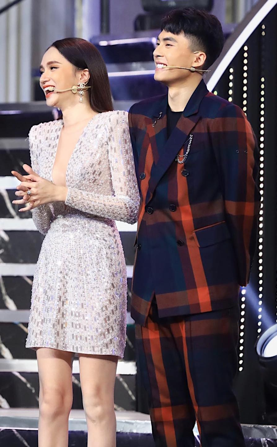 Sau chương trình, Thế Thịnh có thêm biệt danh "bạn trai tin đồn" của Hương Giang khi cả hai chăm "thả thính" nhau trên truyền hình lẫn ngoài đời.