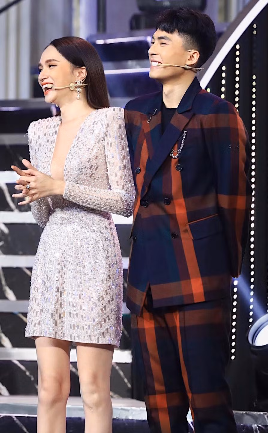 Sau chương trình, Thế Thịnh có thêm biệt danh "bạn trai tin đồn" của Hương Giang khi cả hai chăm "thả thính" nhau trên truyền hình lẫn ngoài đời.