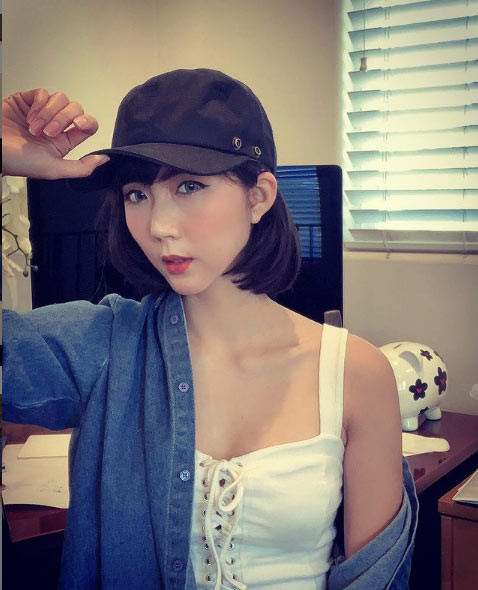 Năm 2014, ở tuổi 26, siêu mẫu Ngọc Quyên kết hôn với chồng Việt kiều - bác sĩ Richard Lê và sang Mỹ sinh sống.