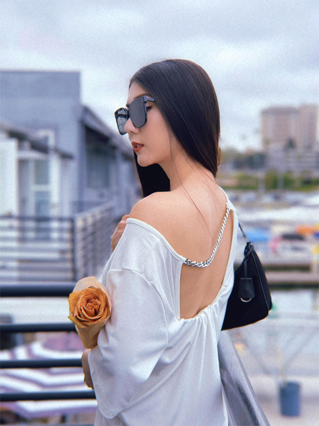 Ngọc Quyên của hiện tại xinh đẹp, tự tin hơn rất nhiều so với lúc cô mới sang Mỹ và trải qua biến cố hôn nhân.