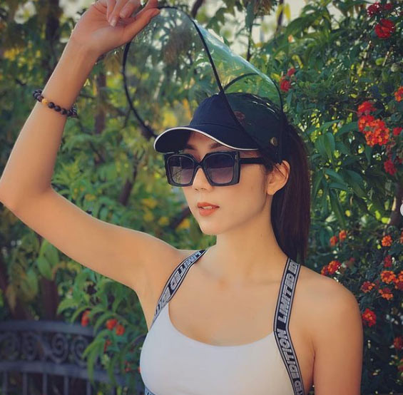 Nét tươi trẻ của chân dài 33 tuổi được nhiều người ngưỡng mộ.