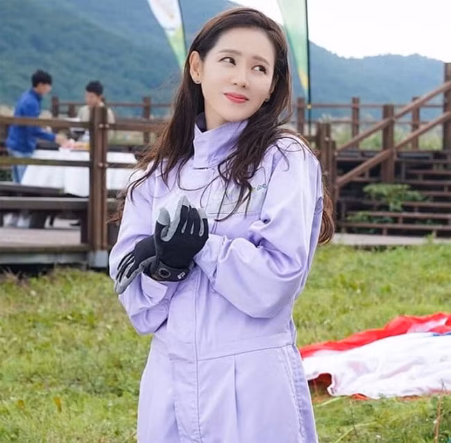 Khuôn mặt của ngôi sao "Hạ cánh nơi anh" là tổng hòa của vẻ đẹp.