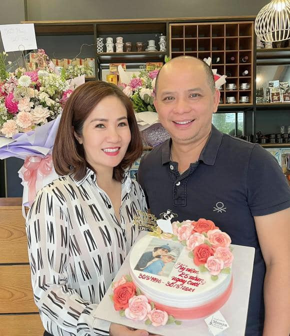 Diễn viên Anh Tuấn - Nguyệt Hằng đã có 25 năm gắn bó bên nhau.