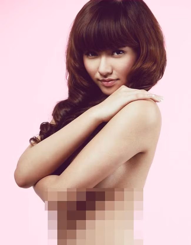 Ngay trước ngày thi tốt nghiệp PTTH, Hồng Quế gây sốc khi đăng bộ ảnh bán nude.