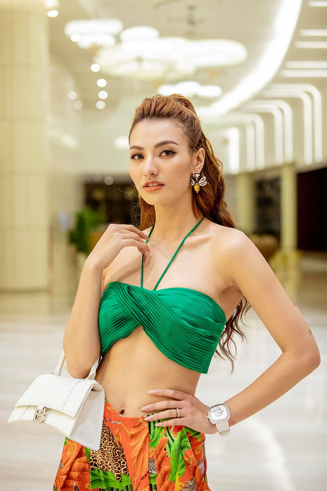 Hiện tại, Hồng Quế tập trung kinh doanh online và chăm sóc con gái. Ngoài ra thỉnh thoảng cô vẫn nhận lời làm mẫu ảnh và trình diễn thời trang.