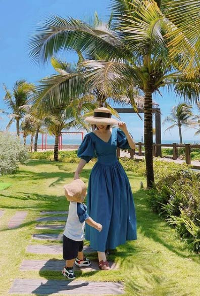 Nữ ca sĩ sinh năm 1995 chia sẻ hai vợ chồng cô muốn sinh thêm em bé nữa rồi mới làm đám cưới để cả hai con cùng xuất hiện trên lễ đường và cầm váy cô dâu cho mẹ.